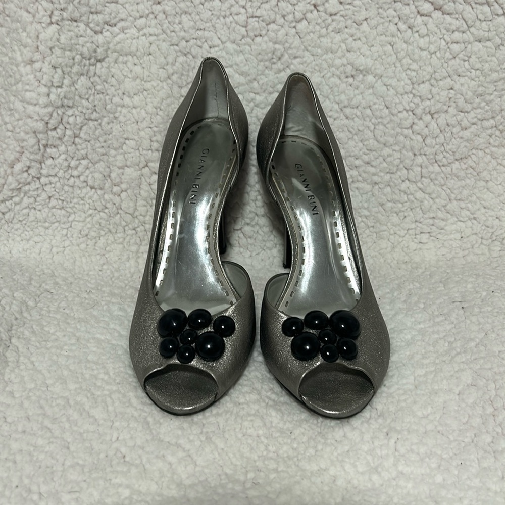 Gianni Bini Open toe Silver Heels with Black Decoration